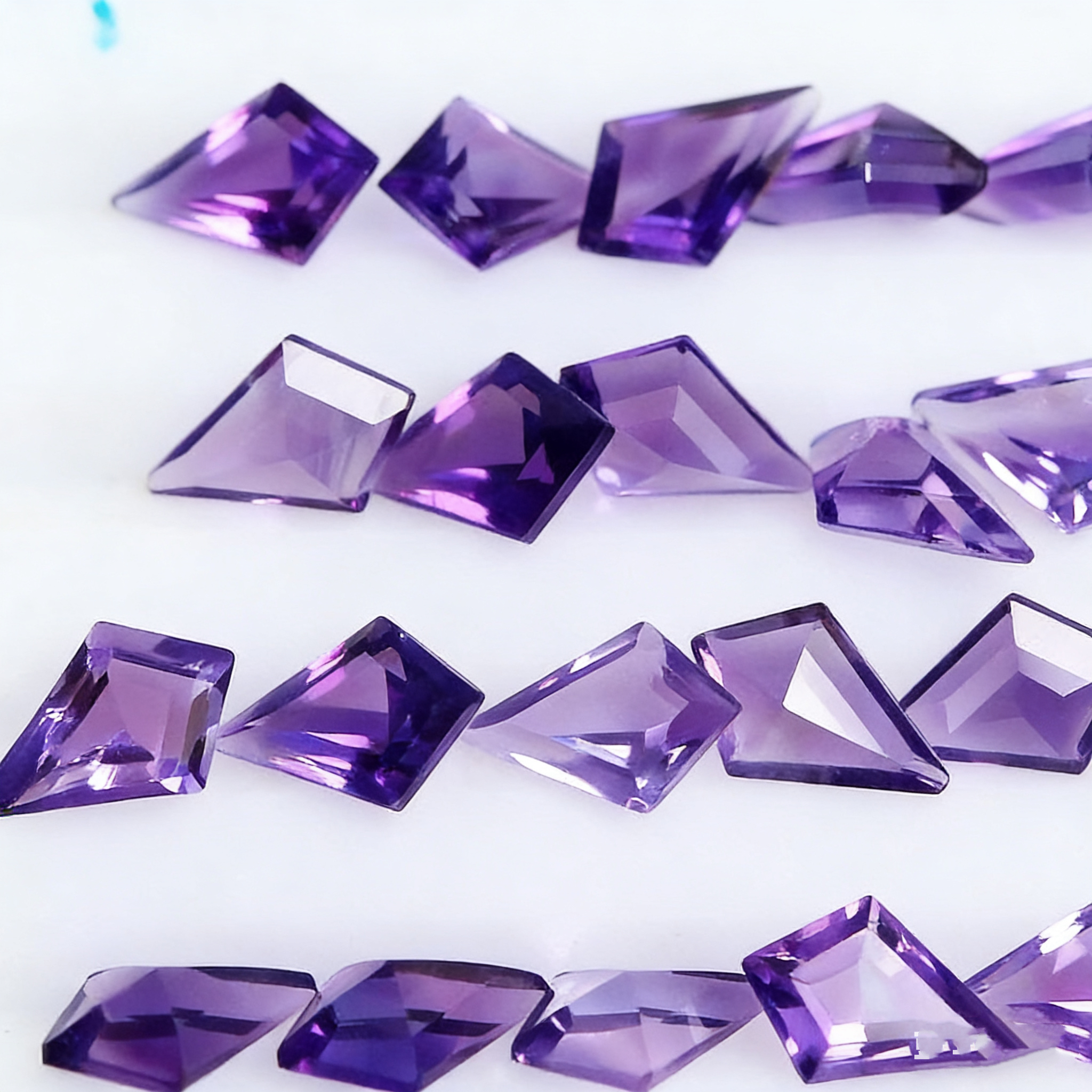 Natural Amethyst Gemstone Raw Stone Full Crystal Faceted Colored Gemstone Bare Stone Jewelry Main Stone Bulk Pentagonal faceted diamond amethyst